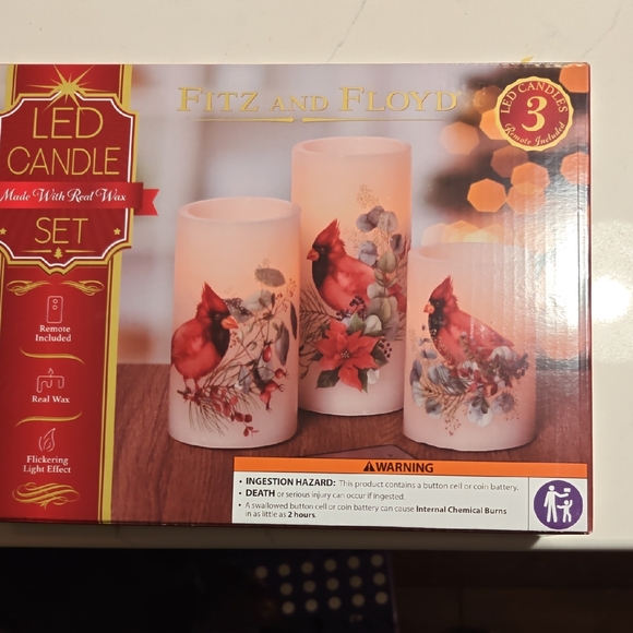 Fitz and Floyd Cardinal LED Candle Set with Red and White Accents - Picture 6 of 6